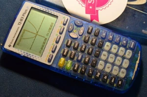 Texas Instruments Ti-83 Plus.fr Calculatrice Scientifique - Bleue - Photo 1/1
