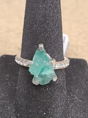 925 Emerald Crystal Ring Size 6 90029 - Image 1 of 2
