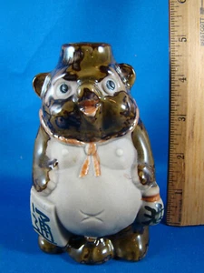 Japanischer Tanuki Waschbär Hund Sake Flasche Keramik Glücksbringer 5" Figur @G - Bild 1 von 6