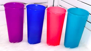 4 vasos de plástico TUPPERWARE Jewel Tone 12 oz # 115-5 vasos C44 Nuevo de Lote Antiguo - Imagen 1 de 1