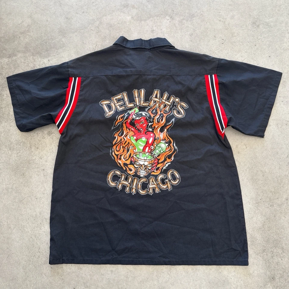 Camisa anos 90 Hilton Bowling Mechanic Delilah's Chicago mangas listradas botão para cima G - Imagem 1 de 4