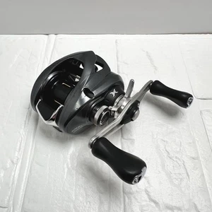 Shimano 15 Aldebaran 50HG Right Handle Baitcasting Reel Gear Ratio 7.4:1 - Picture 1 of 4