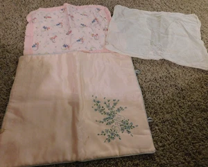25-868 3 Vintage Baby Pillow Covers Cases Pink Satin White Cotton Bear Print Old - Picture 1 of 16