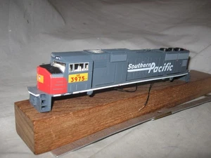 A3144 HO UNJNOWN UP RR ex-SP RR 3975  EMD SD70M DIESEL LOCO BODY SHELL - Picture 1 of 2