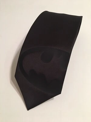 Corbata de murciélago, nueva, negra sobre negra, diseño discreto, elegante, elegante Foto 1 de 4