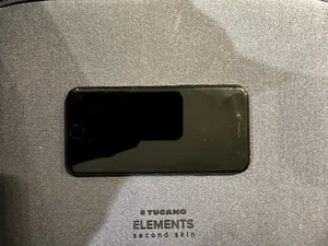 iphone 7 black, 32go, brought in 2019 - Photo 1/2