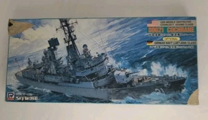 SkyWave Pit Road DDG21 Cochrane Missile Destroyer Modello 1/700 Kit Smontato - Foto 1 di 11