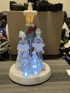 Lighted Ice Sculpture Christmas Caroler Family Streetlight plays joy to the worl - Picture 1 of 10
