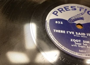 78RPM Prestige 852 Zoot Sims -There I’ve Said It Again / Jaguar, V+ to V to V+ - Picture 1 of 7