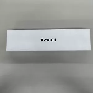 Apple Watch SE 44mm GPS/LTE Gold Case Starlight Band MKRP3LL/A - Picture 1 of 7