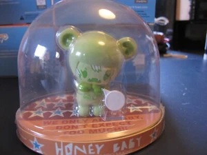 Gary Thinking: Honey Baby (figure 1) - Picture 1 of 3