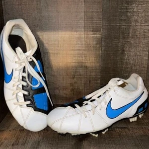 Nike T90 Stollenschuhe - Größe Jugend 4,5 VINTAGE!!Weiß,Schwarz & Blau - Bild 1 von 13