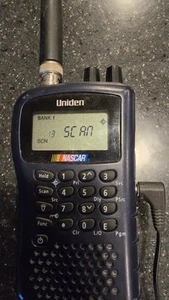 Uniden Bearcat BC95XLT NASCAR 200 channel Handheld Scanner - Afbeelding 1 van 8