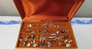 OHRRINGE KONVOLUT Designer Monet Napier Kenneth Cole Avon Barlow MELE ETUI 36 Paar - Bild 1 von 21