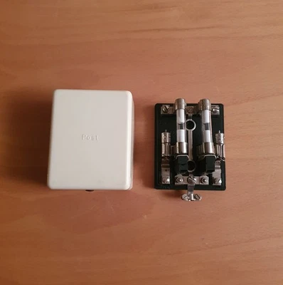 Cassetta di sicurezza da campo/fusibile grossolana del 1962, ottime condizioni - Immagine 1 di 4