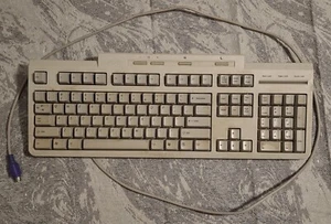 Sony Vaio PCVA-KB4P/U Wired PS/2 Keyboard - Picture 1 of 4