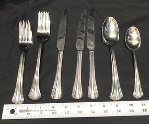 Wallace Silver Glossy Outline Stainless 18/0 Rib Tip Flatware 19 Pieces - Picture 1 of 8