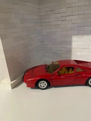 Modellino Ferrari 288 GTO rosso Scala 1/24 Revell Auto vintage da collezione - Immagine 1 di 4