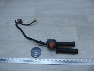 Honda CB650SC Nighthawk H20770 1983. interruptores controles mano derecha giro acelerador Foto 1 de 4