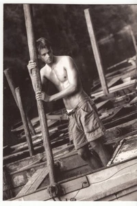 5) Benno Thoma  junger Mann masculin male in trunks men´s art Ak 1998 Gay QUEER - Picture 1 of 2