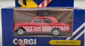 Mercedes 240 D team car Corgi, cod J14, échelle 1/64, en boîte d'origine - Foto 1 di 4