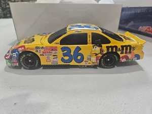 Ken Shrader M&Ms racing team 1:24 die-cast replica - Picture 1 of 9