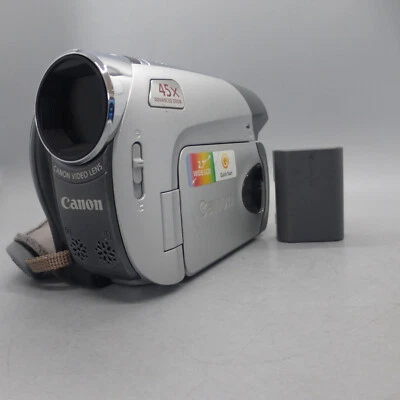 Canon DC320 Handheld DVD-RW Camcorder Silver Tested - Image 1 of 4
