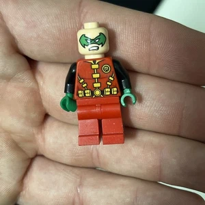 Lego Robin Minifigur falsche Beine sh588 aus Batman DC Super Heroes 76122 76118 - Bild 1 von 2