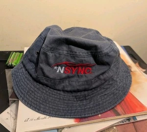 De colección Raro En muy buena condición 1999 N'SYNC Boy Band Concierto Denim Cubo Sombrero Gorra Recuerdo - Imagen 1 de 7