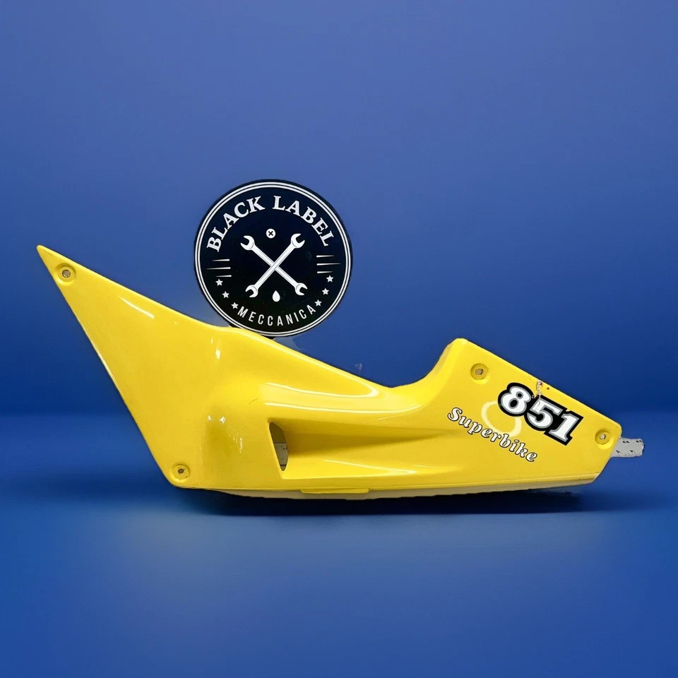 Panel de carenado trasero izquierdo genuino Ducati 851 Strada 48230061A grietas amarillas Foto 1 de 4