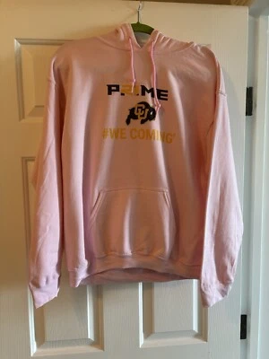 Colorado Buffalo’s Coach Prime #We Coming Sudadera con Capucha Rosa Claro Foto 1 de 3