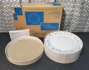 Pampered Chef Dessert Plates Set of 4 Round 8" White Gold Stars Swirls #1996 - Picture 1 of 7