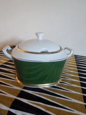 Terrine Bavaria Grün mit Goldrand - Bild 1 von 3