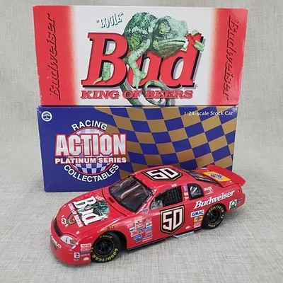1:24 Action Platinum Diecast #50 Budweiser Louie the Lizard 1998 Monte Carlo LE Foto 1 de 4