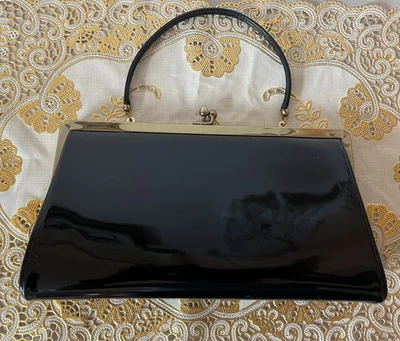 Bolso sin asas/cartera vintage de charol negro con bloqueo de beso forro satinado herrajes dorados Foto 1 de 4