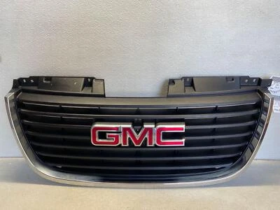 2008 GMC Yukon Grill with Red GMC Emblem OEM 25891151 One Broken Tab - Image 1 of 4