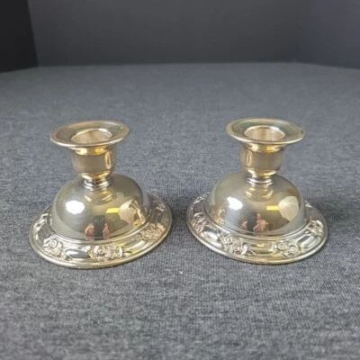 Mundial. 2 candelabros plateados vintage de A. Rogers de Oneida Ltd. Plateros  Foto 1 de 4
