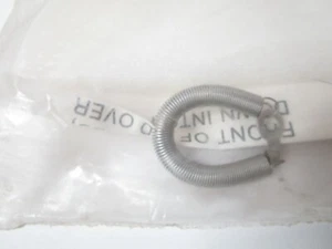 Ritchie Livestock Waterer Parts Valve Bracket Insulation & Spring Retainer A1268 - Picture 1 of 3