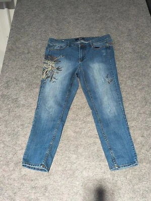 Jeans jeans feminino bordado floral azul 24/7 tamanho 16 - Imagem 1 de 4