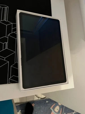 Samsung Galaxy Tab S5e 64GB, Wi-Fi, 10.5in - Black - Image 1 of 4