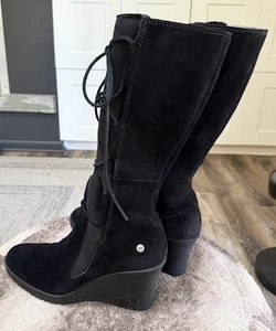 UGG Damen-Kniestiefel Größe 8 Elsey schwarz Wildleder Keilabsatz hoch Schnürung Lammfell - Bild 1 von 7