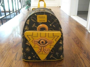 Loungefly Yu-Gi-Oh! Mini Mochila Millenium Puzzle GameStop Nueva-Con Etiquetas - Imagen 1 de 3