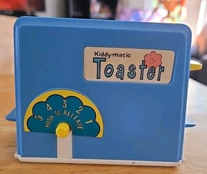 Vintage Chilton Globe Kiddy Matic Toaster Blue and Yellow Singapore - Picture 1 of 6
