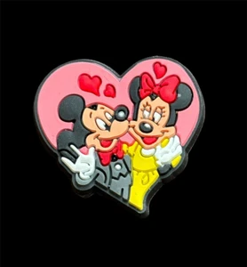 Mickey Mouse und Minnie Herz Schuh Dekoration Charms kostenloser Versand - Bild 1 von 4