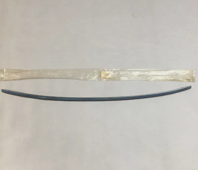 模塑挡风玻璃外上部丰田 Corona AT150 CT150 ST150 正品全新无标签 — 第 1/4 张图片