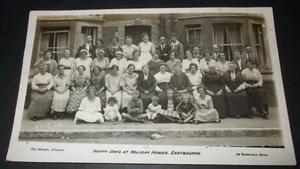 1943 RP p/card HAPPY DAYS AT HOLIDAY HOMES EASTBOURNE RPPC Sussex SOCIAL HISTORY - Imagen 1 de 1