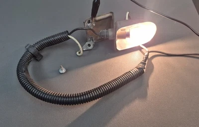 1986-93 Chevy S10 Blazer GMC S15 Sonoma Jimmy Underhood Light Assembly Housing - Image 1 of 4