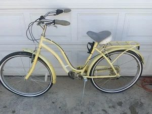 Schwinn Beach Cruiser Bike - Picture 1 of 13