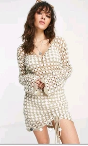 Emory Park Häkel Tunnelzug Minikleid in taupe Gr. M - Bild 1 von 9