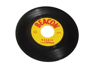 THE CLIPPERS BEANIE/ (GOODNIGHT) IRENE*1960 BEACON 45-210*ROCK & ROLL/POP*EX+ - Picture 1 of 3